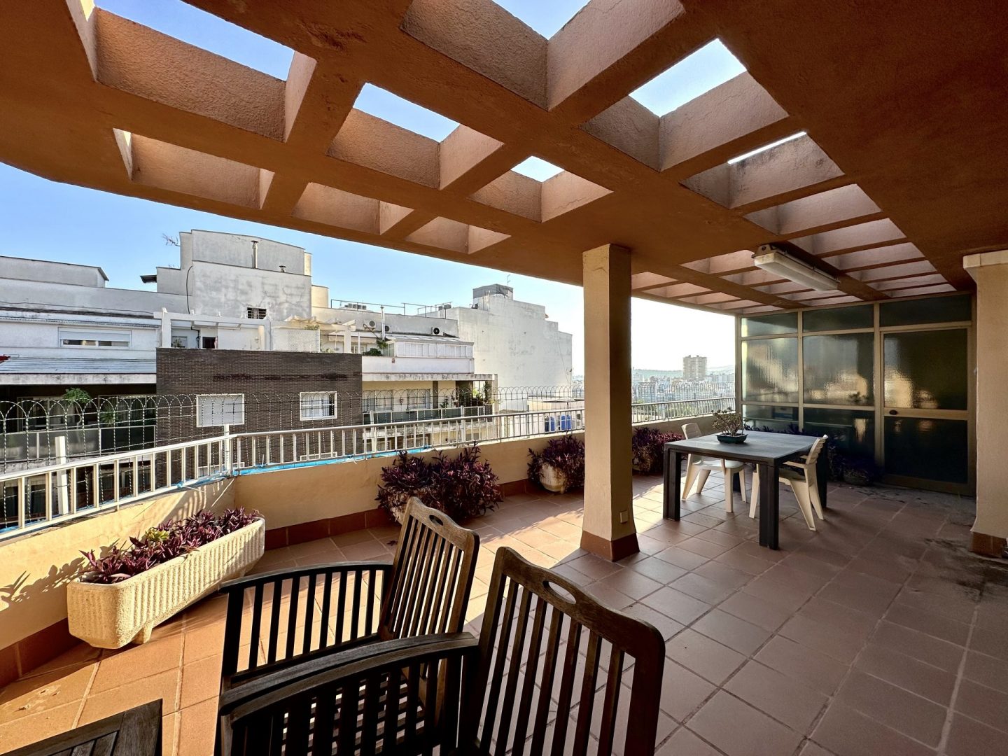 Piso con terraza a la venta en Palma
